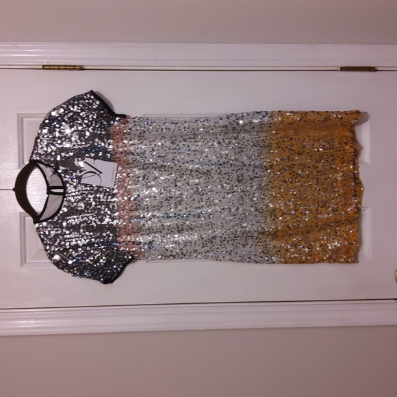 DIANE VON FURSTENBERG💥New💥Sequin Embellished Short Sleeve Dress - Picture 2 of 9